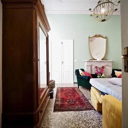 Διαμέρισμα Comoda Casa Paleocapa Con Giardino